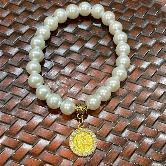 Gold St. Benedict and Atocha White Pearl Bracelet with Decorative Charm - Picture 4 of 4